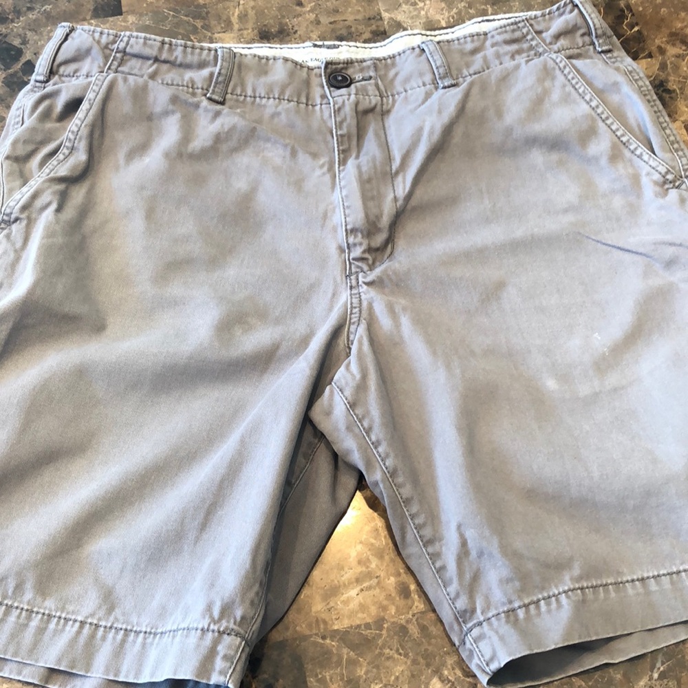 Men’s grey shorts